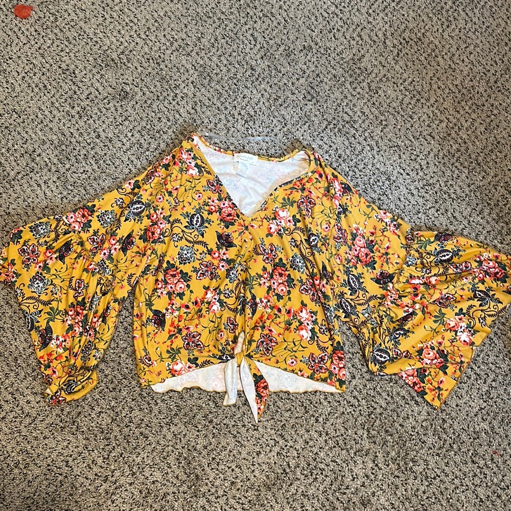 Flowery orange top size M